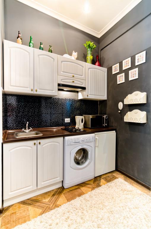 Stylish Studio Near Rynok Square Lviv Exterior photo