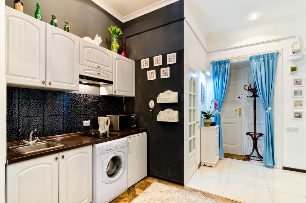 Stylish Studio Near Rynok Square Lviv Exterior photo
